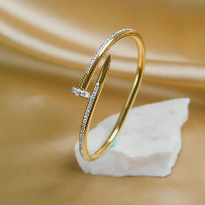 Bracelet Clou Diamanté – Luxe & Audace