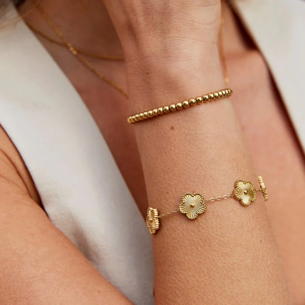 Bracelet Trèfle Fleur Doré – Chance & Élégance