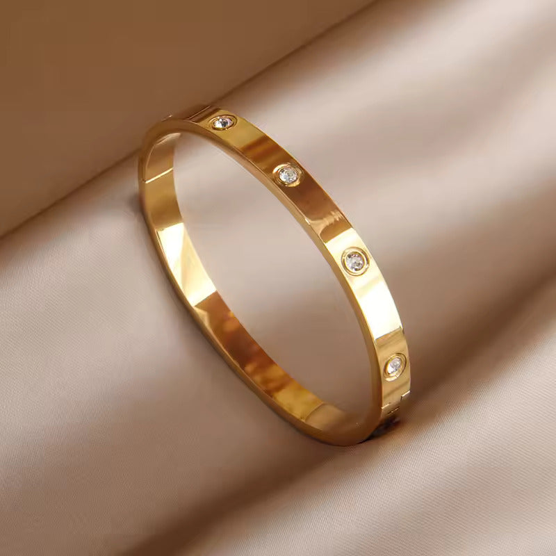 Bracelet Love Cristal – Élégance & Romance