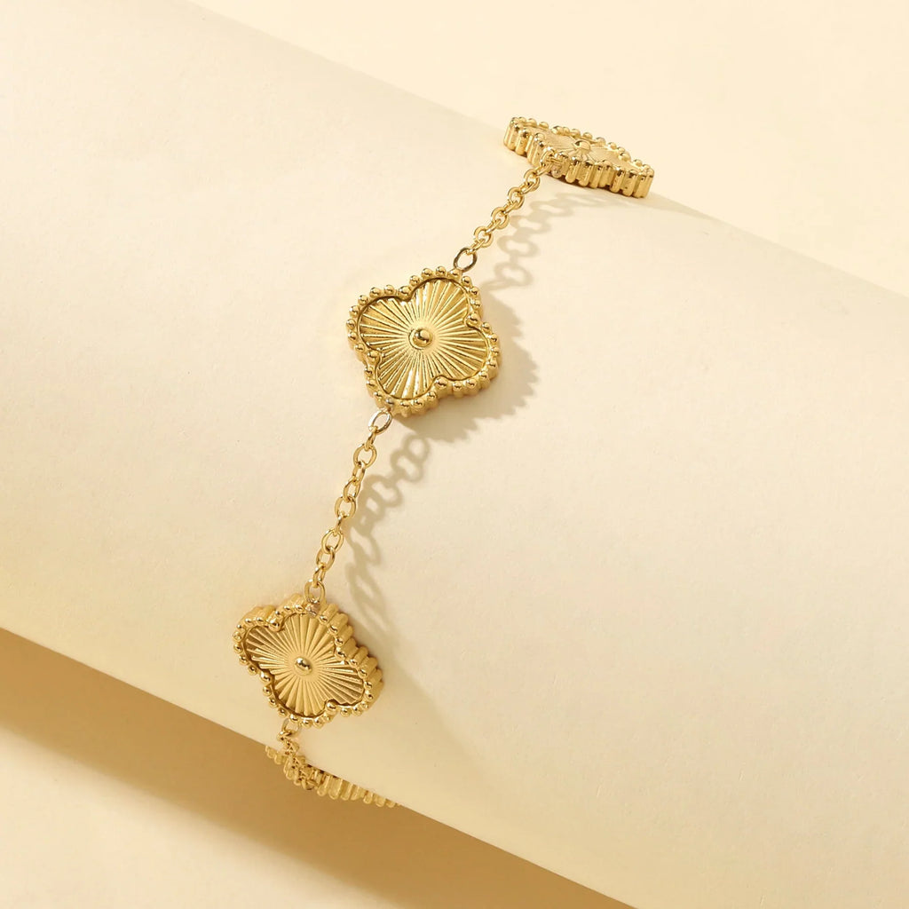 Bracelet Trèfle Fleur Doré – Chance & Élégance