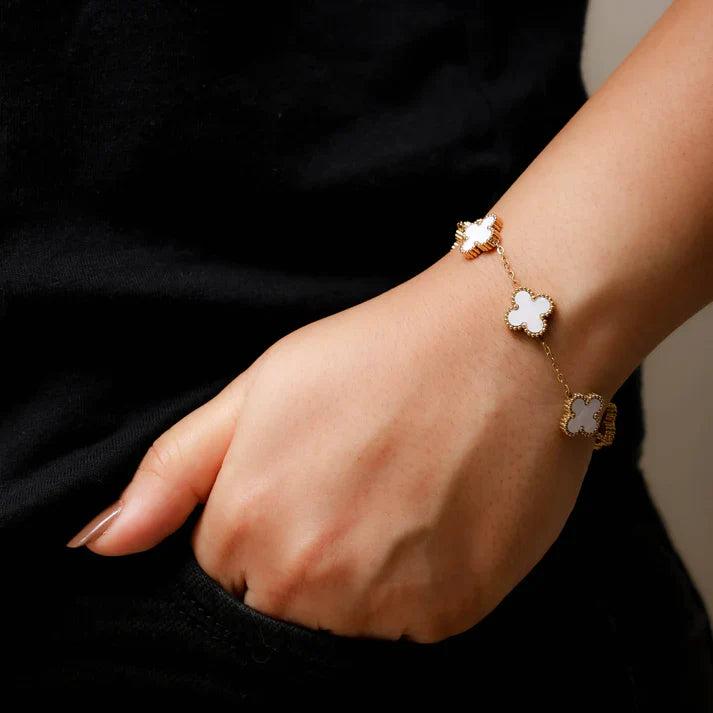 Bracelet Trèfle Blanc – Chance & Élégance