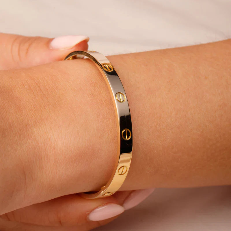 Bracelet Vis Doré – Style Intemporel
