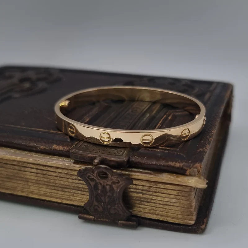 Bracelet Vis Doré – Style Intemporel