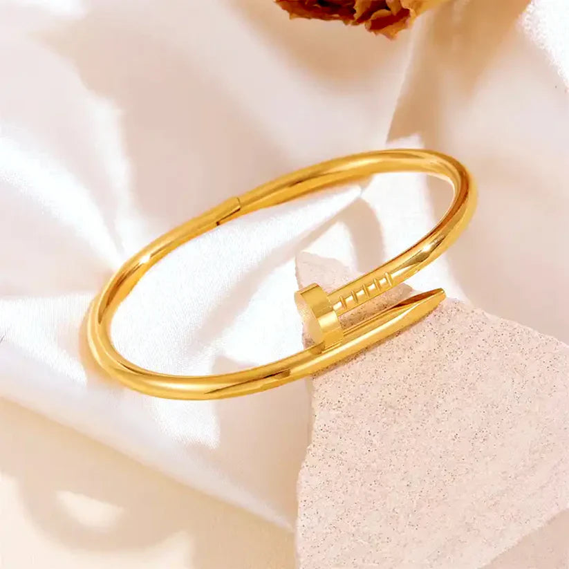 Bracelet Clou – Élégance Moderne